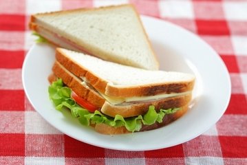 自制三明治，做法简单的营养早餐，早上你想来一份吗