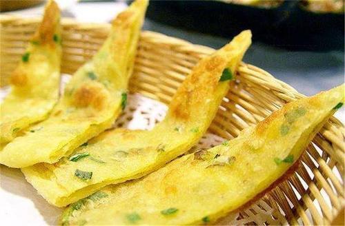 秘制葱油饼，层次分明又入味，所有详细技巧都在这里了！