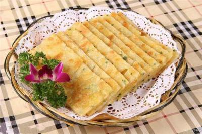秘制葱油饼，层次分明又入味，所有详细技巧都在这里了！