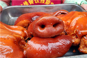 四川卤菜技术培训班多少钱？卤菜技术培训中心
