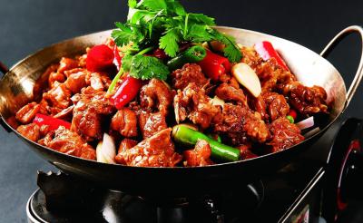 麻辣干锅鸡技术培训哪家好？干锅培训底料制作