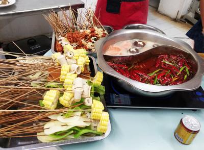火锅串串香技术培训哪里专业？成都串串香培训学校