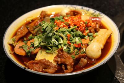 盘盘干拌麻辣烫技术做法哪里靠谱？高汤底料技巧培训