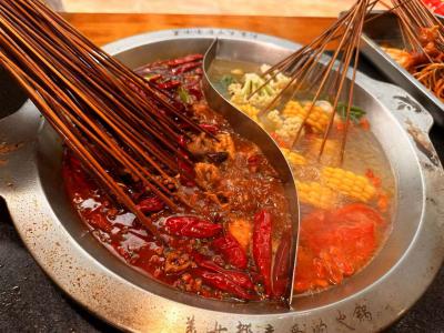 热卤串串技术培训多少钱？成都火锅串串香培训
