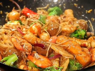 麻辣香锅技术培训多少钱？飘味缘培训学校合理，物超所值