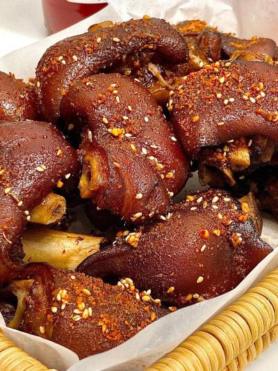 烤猪蹄技术培训班在哪里？飘味缘培训学校，助您开启财富“蹄”途！